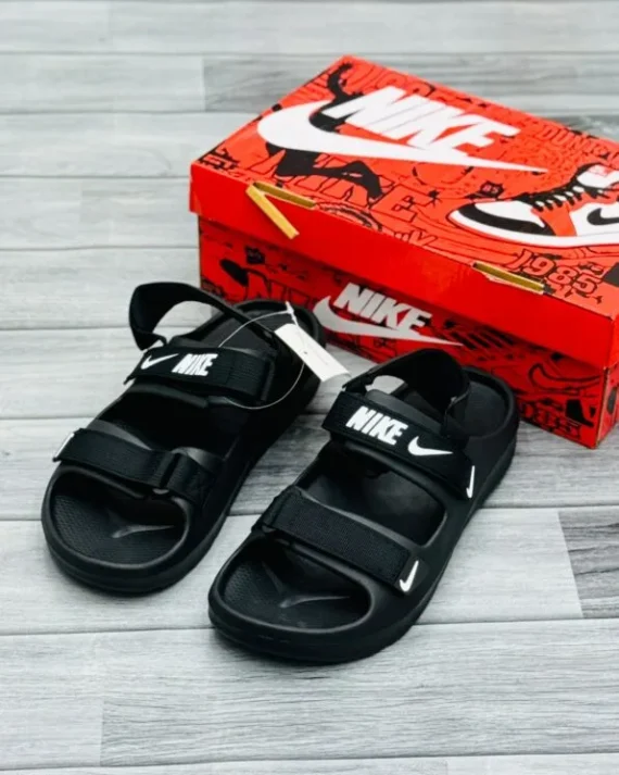 Nike Benassi Slides