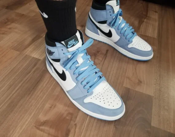 Nike Air Jordan 1 Retro High OG Shoes | University Blue