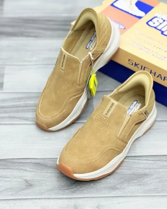 Skechers Max Cushioning Delta