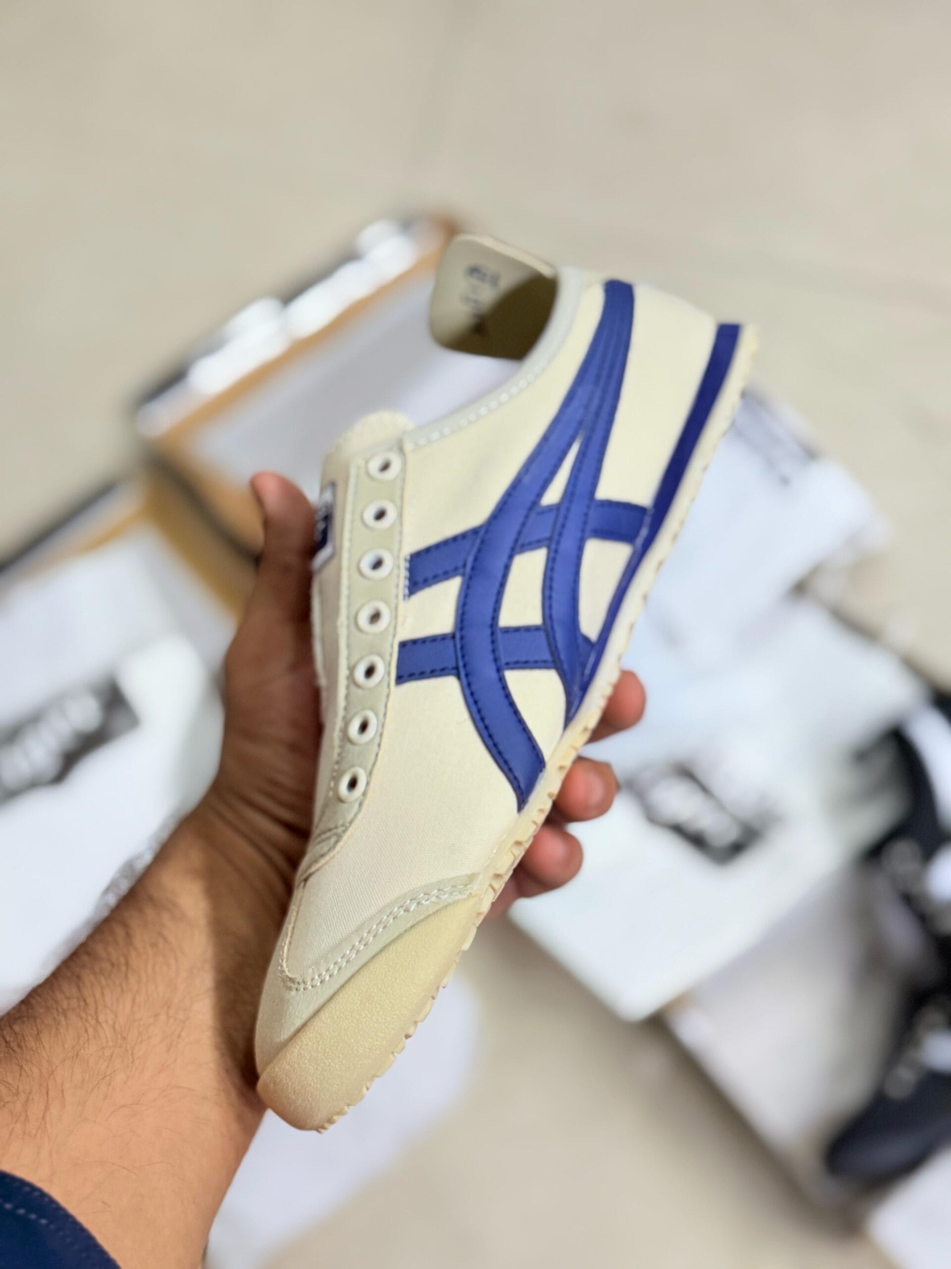 Onitsuka Tiger Shoes (CREME)